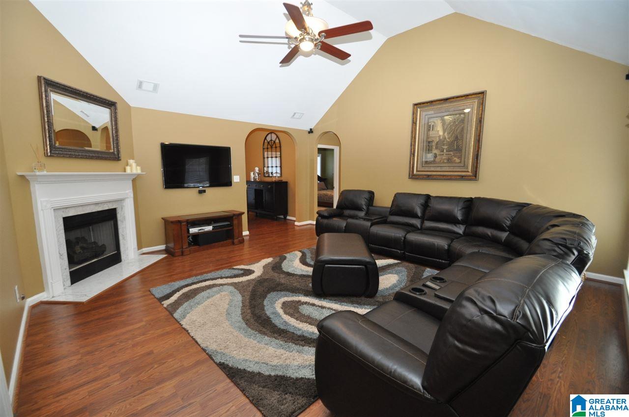182 Silverstone Lane Alabaster, AL 35007 - Photo 2 of 21