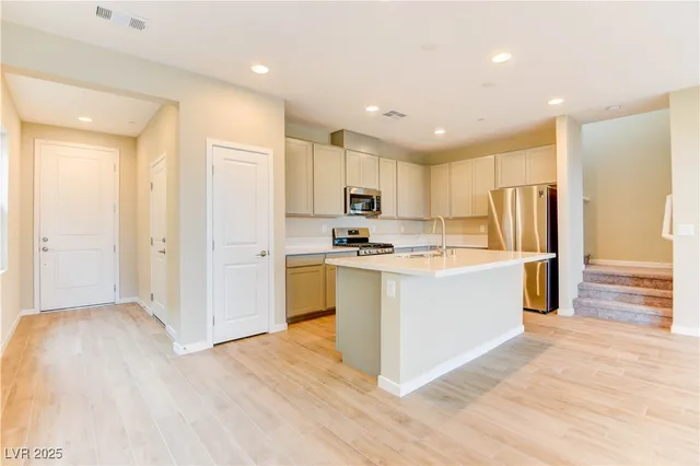 $2,750 | 11840 Pelican Butte Avenue, Las Vegas, NV 89138