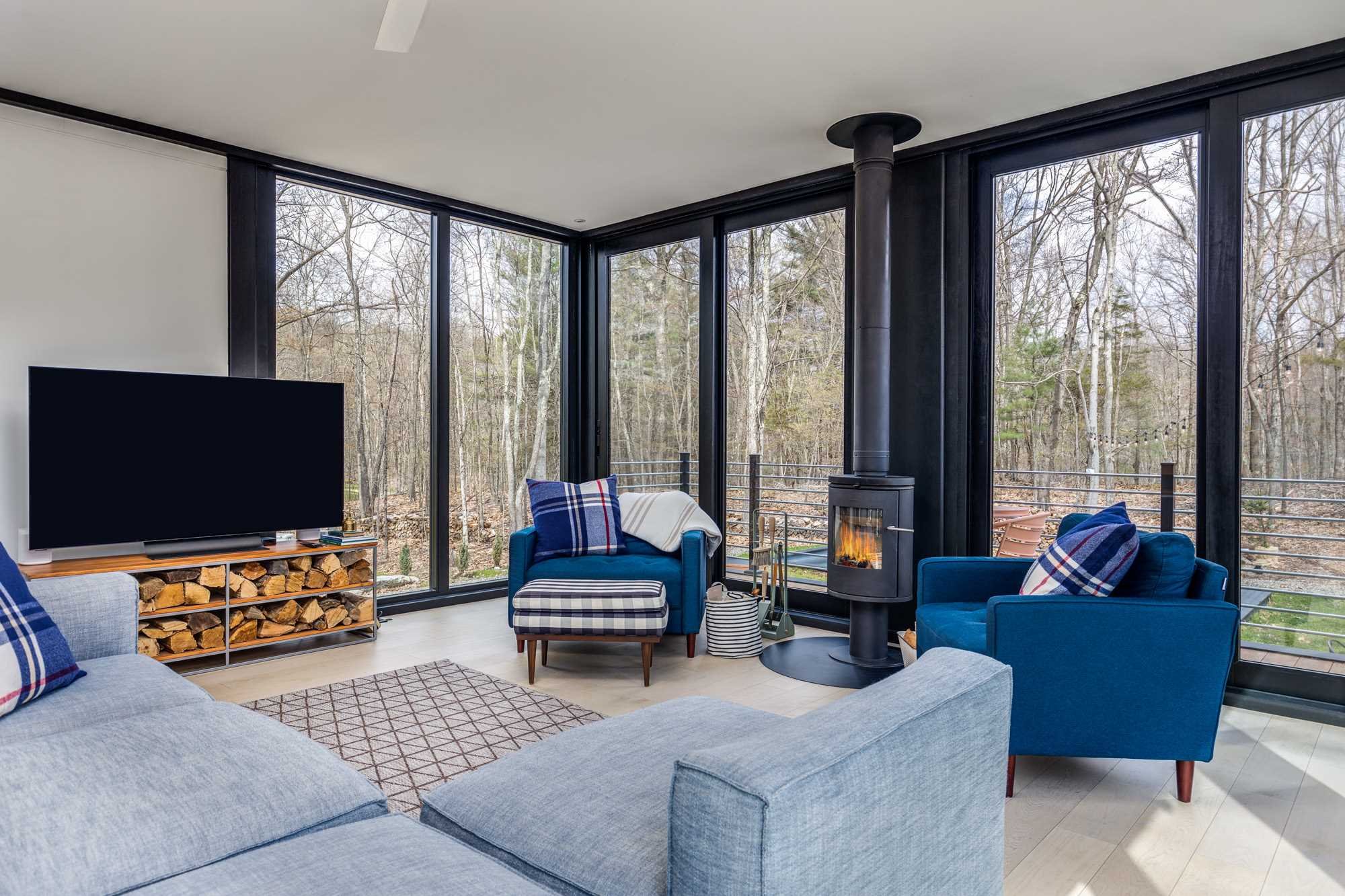 283 Willow Glen Road Milan, NY 12571 - Photo 4 of 23 a living room with furniture and a flat screen tv