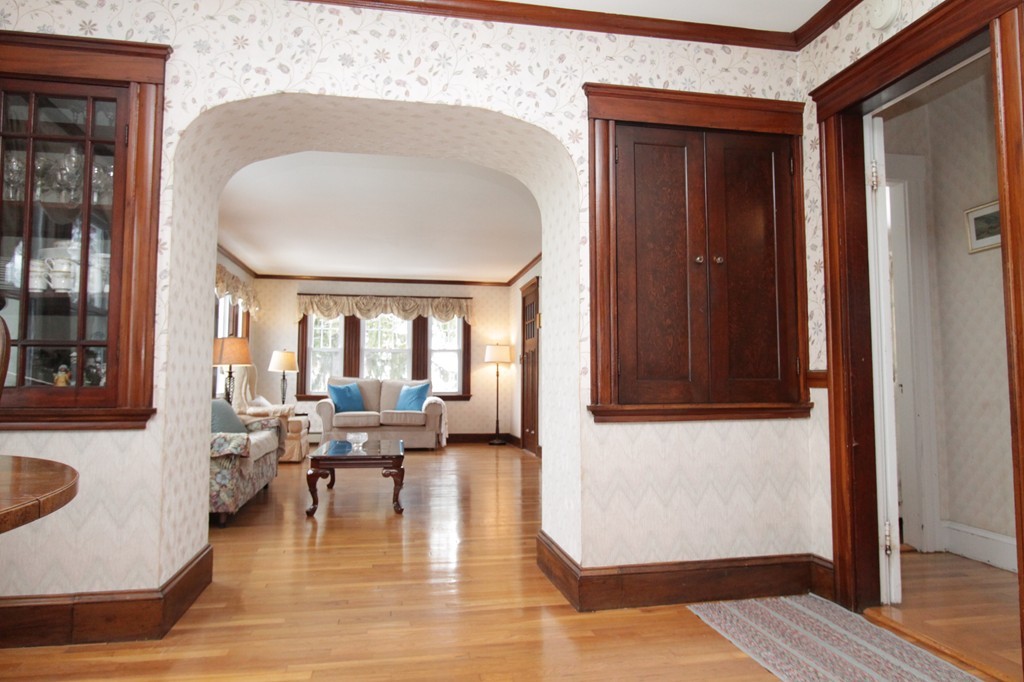 23 Acacia Road Boston, MA 02132 - Photo 3 of 15 Gallery Image 3