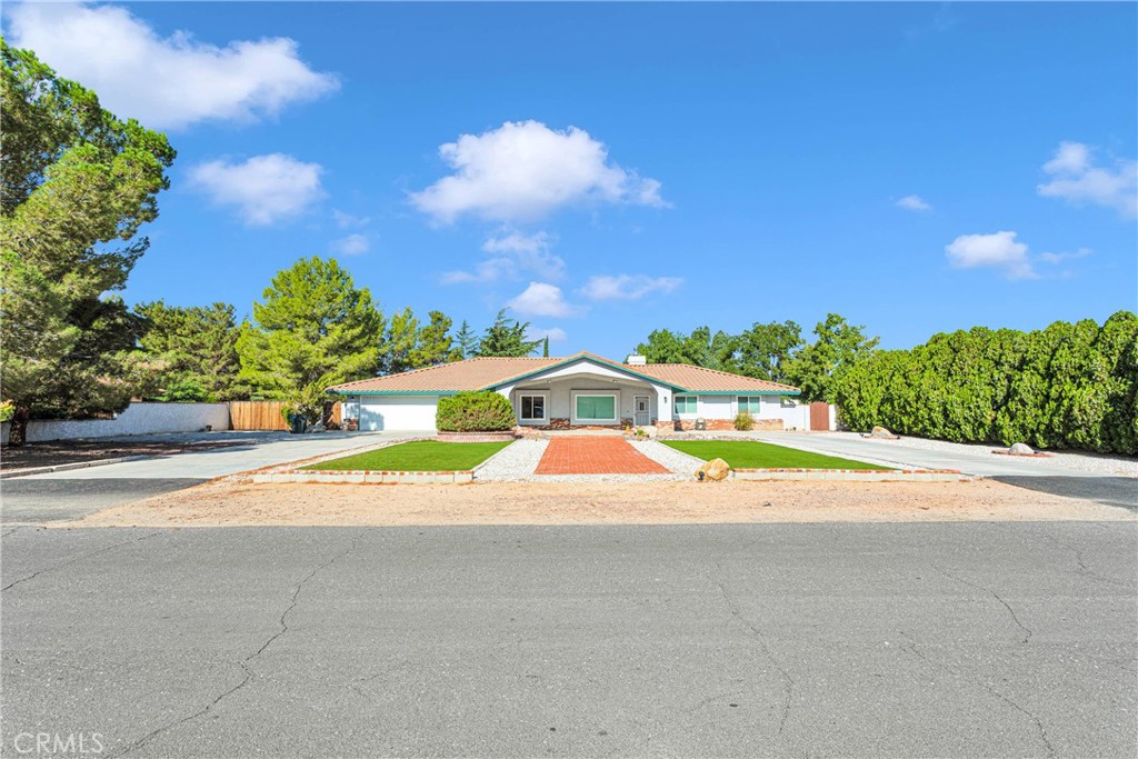 13346 Shawnee Road Apple Valley, CA 92308 - Photo 1 of 1 Gallery Image 1