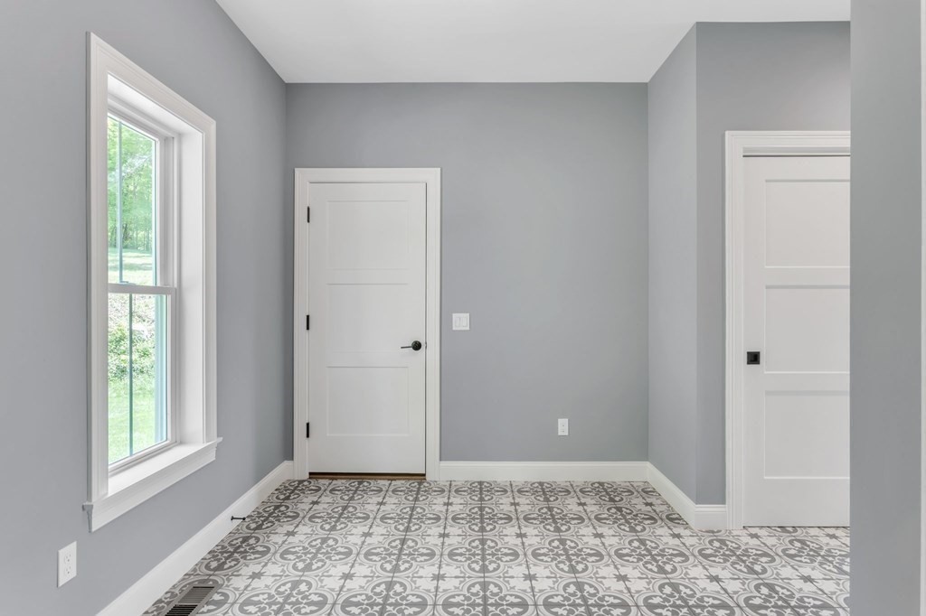 273 Scantic Road Hampden, MA 01036 - Photo 15 of 40