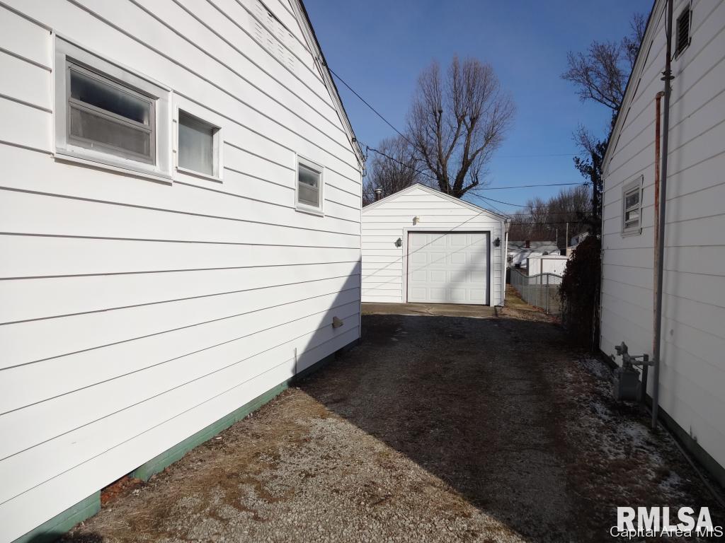 2341 Cincinnati Avenue Springfield, IL 62702 - Photo 4 of 20 Gallery Image 4
