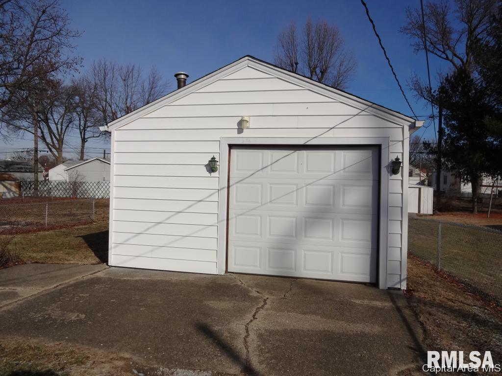 2341 Cincinnati Avenue Springfield, IL 62702 - Photo 5 of 20 Gallery Image 5