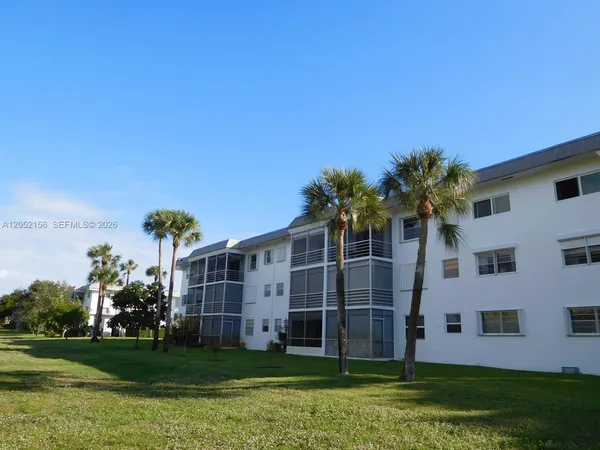 $1,950 | 5401 Northwest 2nd Avenue, Unit 222, Boca Raton, FL 33487