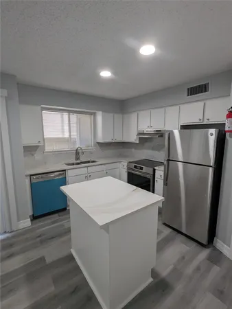 $105,000 | 3919 Fairmont Parkway, Unit 113, Pasadena, TX 77504