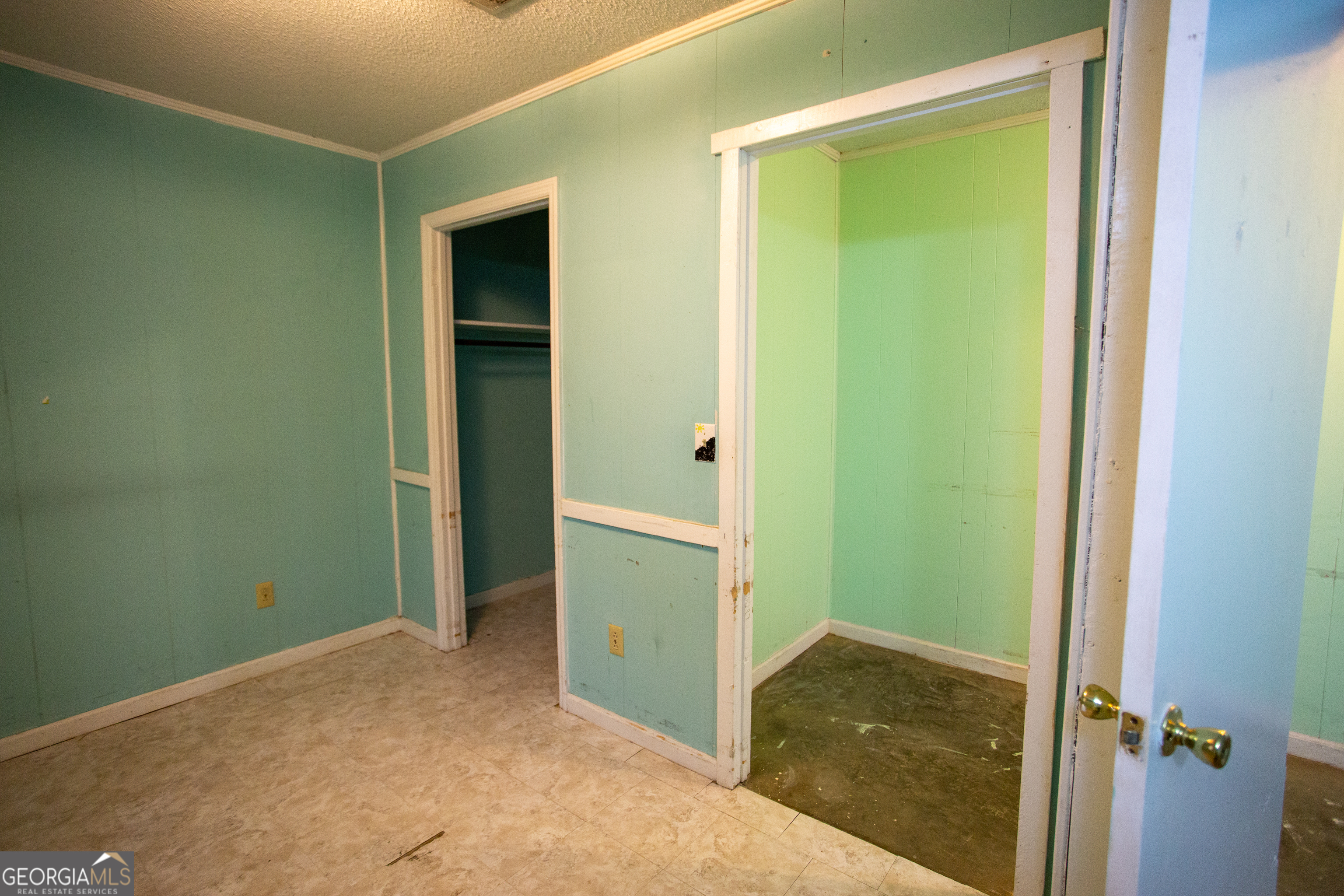537 City Circle Road Baxley, GA 31513 - Photo 12 of 33 a view of a small space