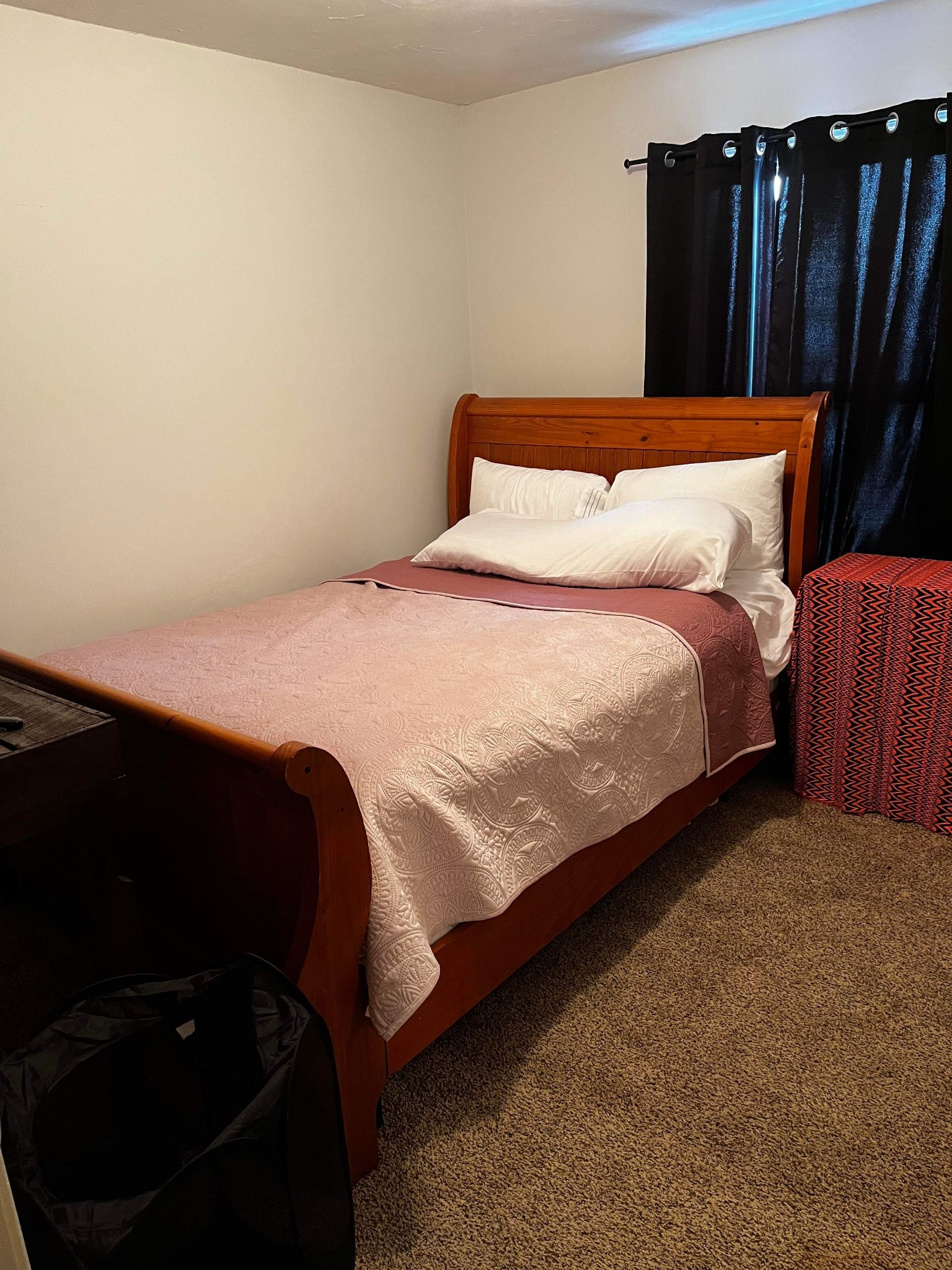 207 Quail Ridge Road Clarksville, TN 37042 - Photo 9 of 12 a bedroom with a bed and a night stand