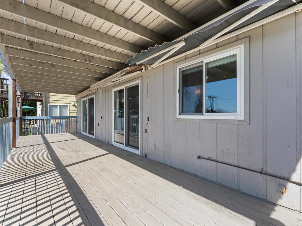 852 Dewitt Avenue Encinitas, CA 92024 - Photo 30 of 41 a view of a balcony with wooden floor