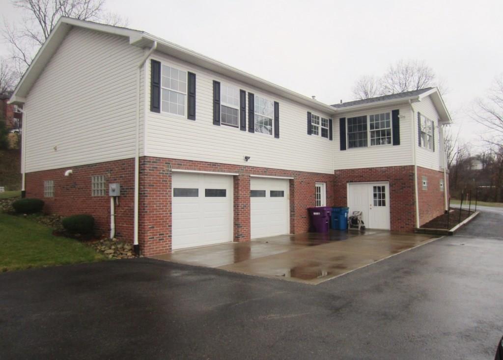 663 Center Road Plum, PA 15239 - Photo 2 of 25 Gallery Image 2