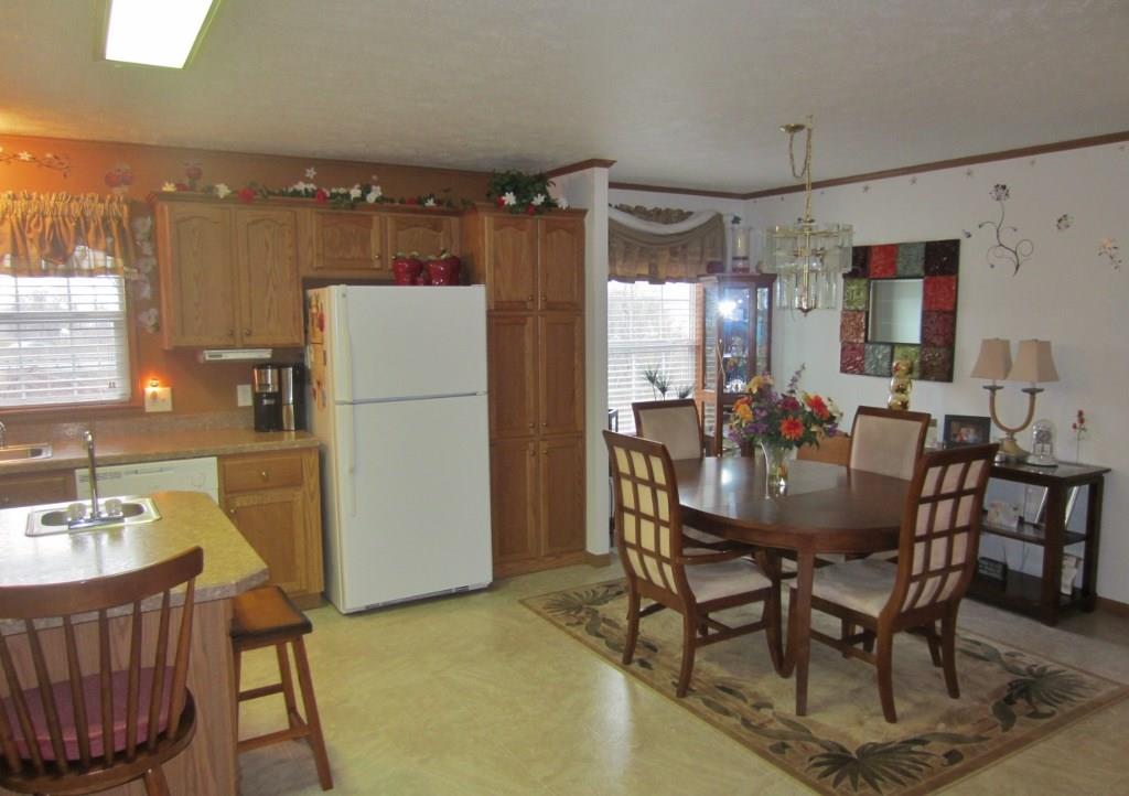 663 Center Road Plum, PA 15239 - Photo 8 of 25 Gallery Image 8