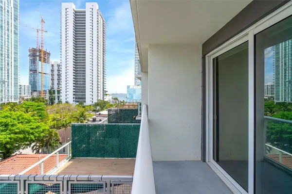 $2,500 | 321 Northeast 26th Street, Unit 605, Miami, FL 33137
