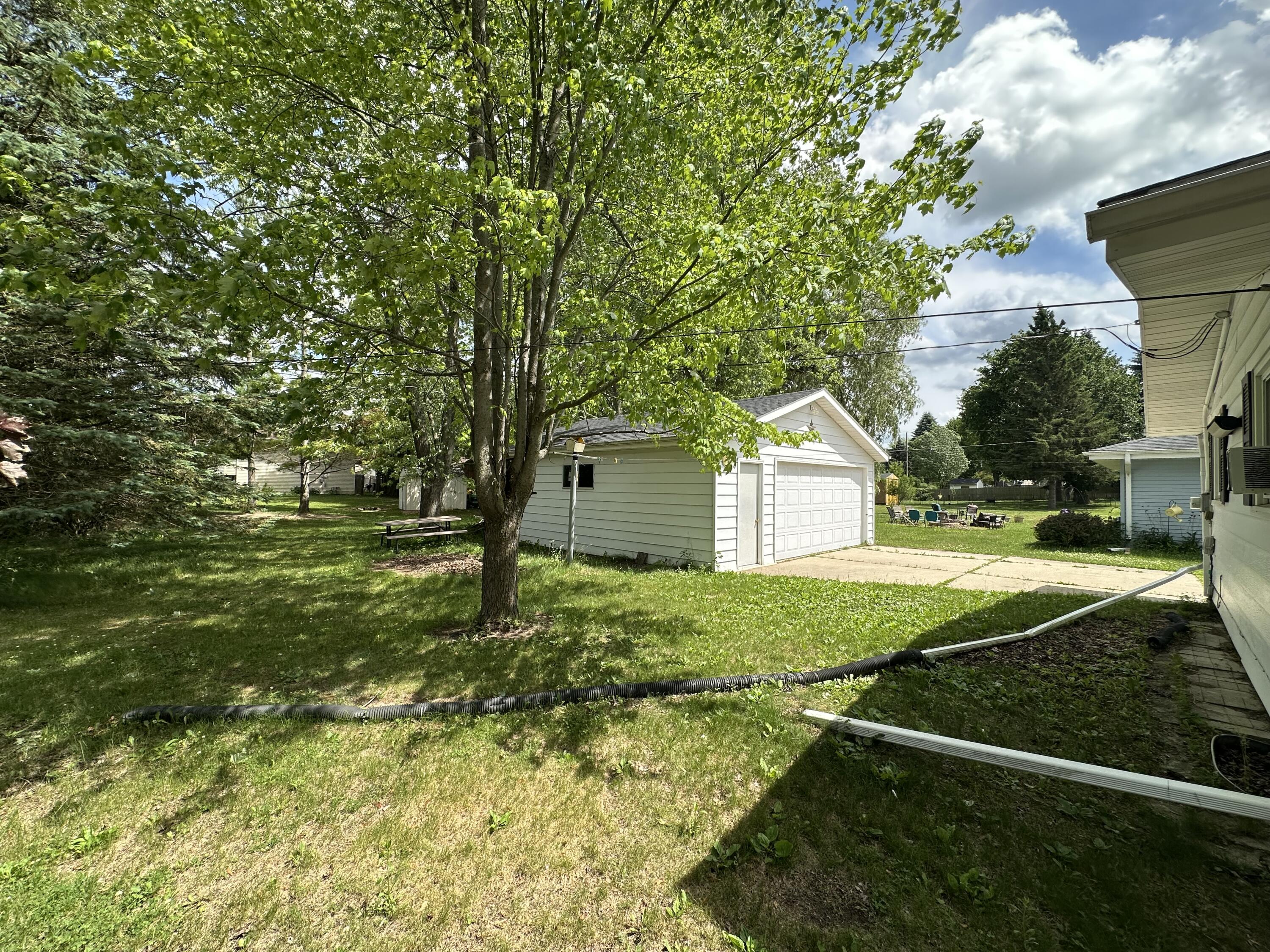 822 Bel-Ric Drive Kewaskum, WI 53040 - Photo 18 of 19 Yard