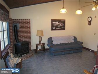 278 Parkview Road Reading, PA 19606 - Photo 5 of 6 Gallery Image 5