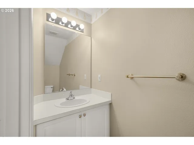 $550,000 | 1668 Southeast Ripplewood Avenue, Hillsboro, OR 97123