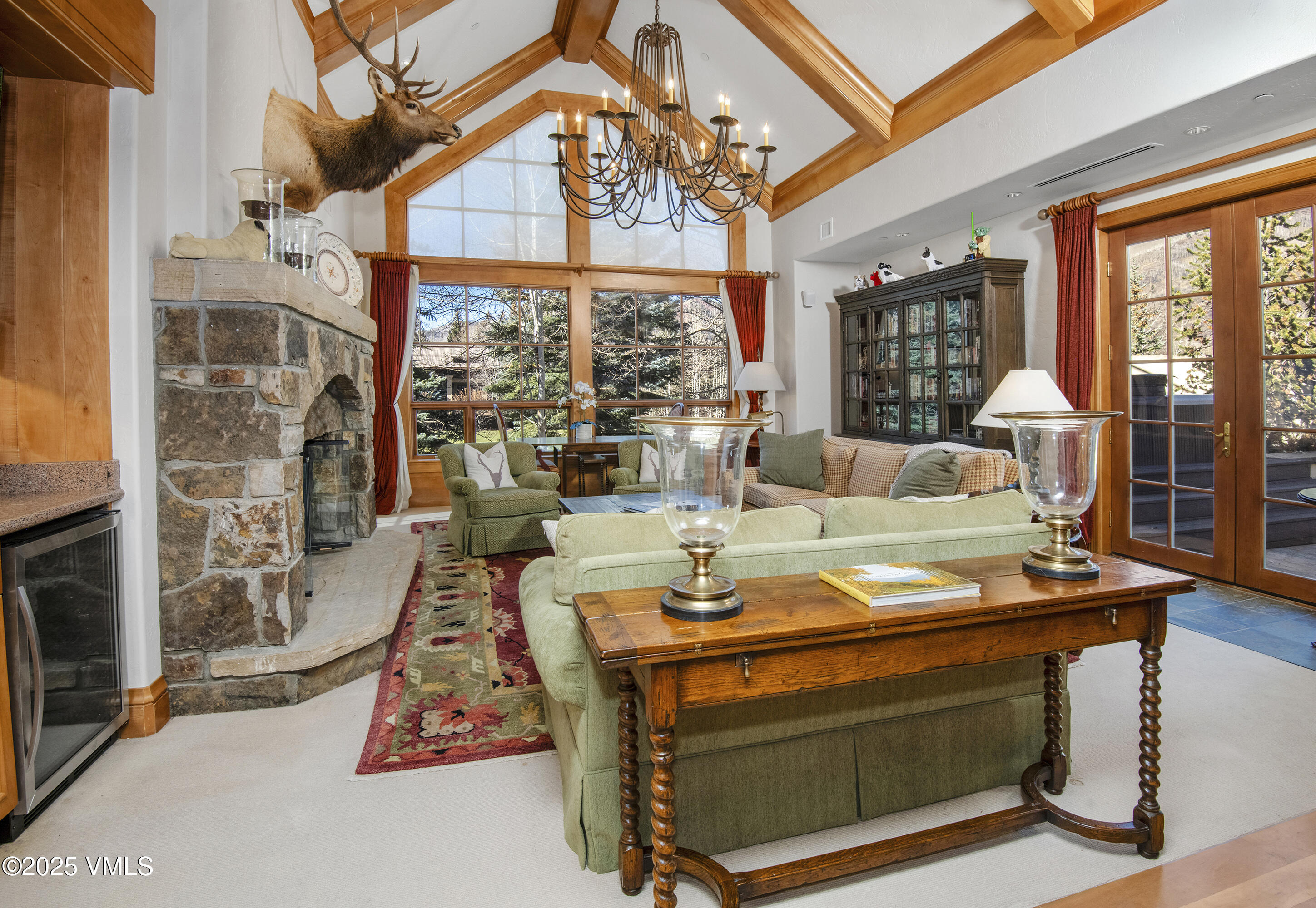 458 Vail Valley Drive, Unit R6 Vail, CO 81657 - Photo 2 of 47 Living Room