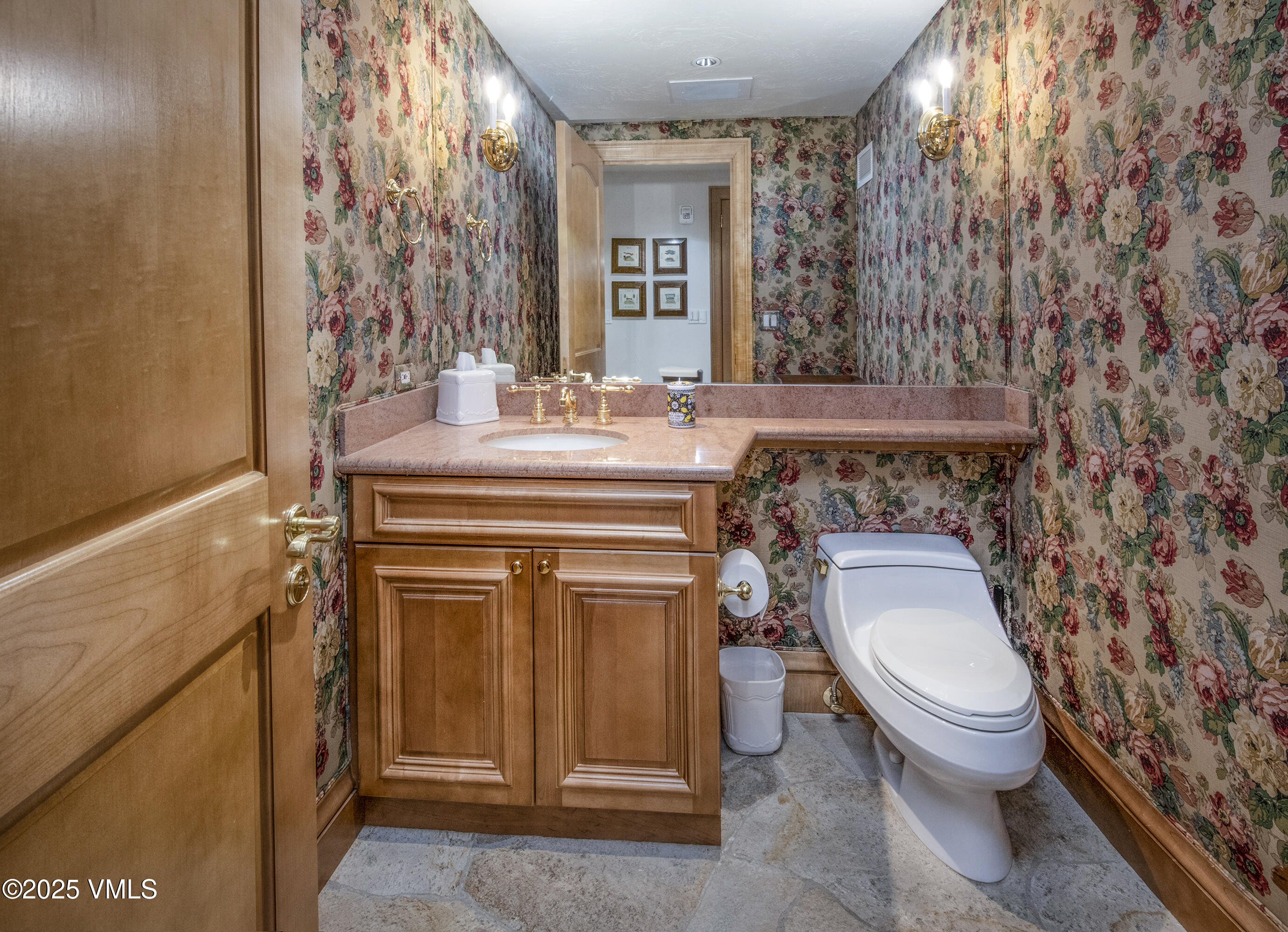 458 Vail Valley Drive, Unit R6 Vail, CO 81657 - Photo 33 of 47 Powder Room