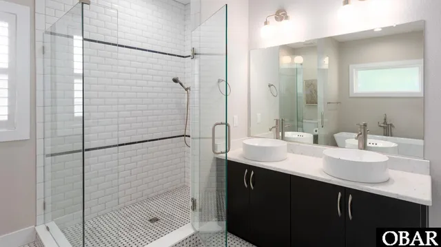 $6,149,000 | 909 Lighthouse Drive, Unit 8, Corolla, NC 27927