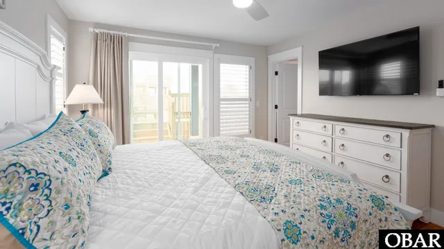 $6,149,000 | 909 Lighthouse Drive, Unit 8, Corolla, NC 27927