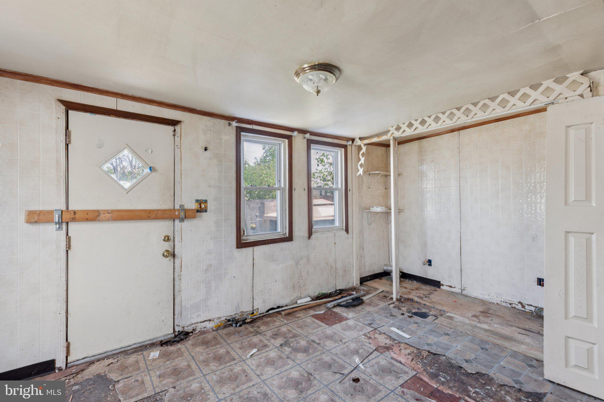 925 Kerlin Street Chester, PA 19013 - Photo 17 of 39