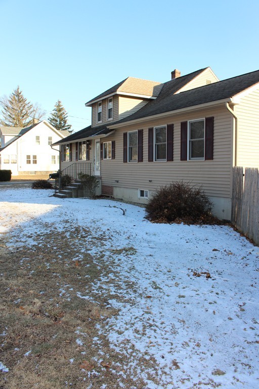 115 New Ludlow Road Chicopee, MA 01020 - Photo 2 of 23 Gallery Image 2