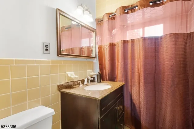 $575,000 | 59 Hearthstone Avenue, Woodbridge, NJ 08863