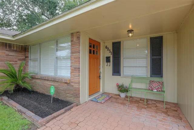 $2,600 | 6231 Wynnwood Lane, Houston, TX 77008