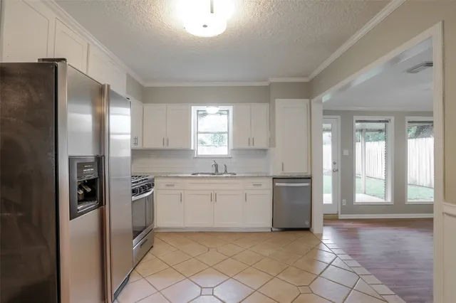 $2,600 | 6231 Wynnwood Lane, Houston, TX 77008