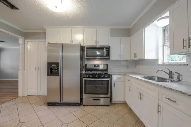 $2,600 | 6231 Wynnwood Lane, Houston, TX 77008