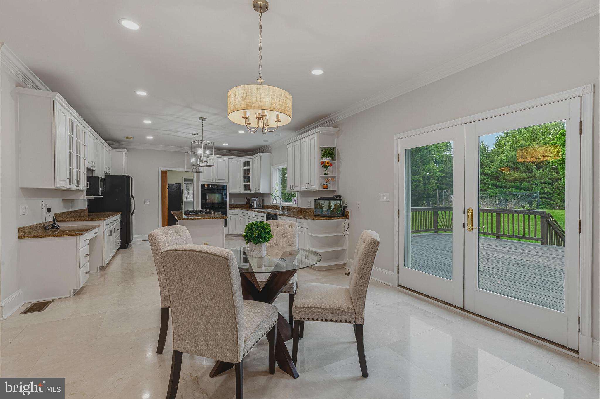 837 Seneca Road Great Falls, VA 22066 - Photo 17 of 49