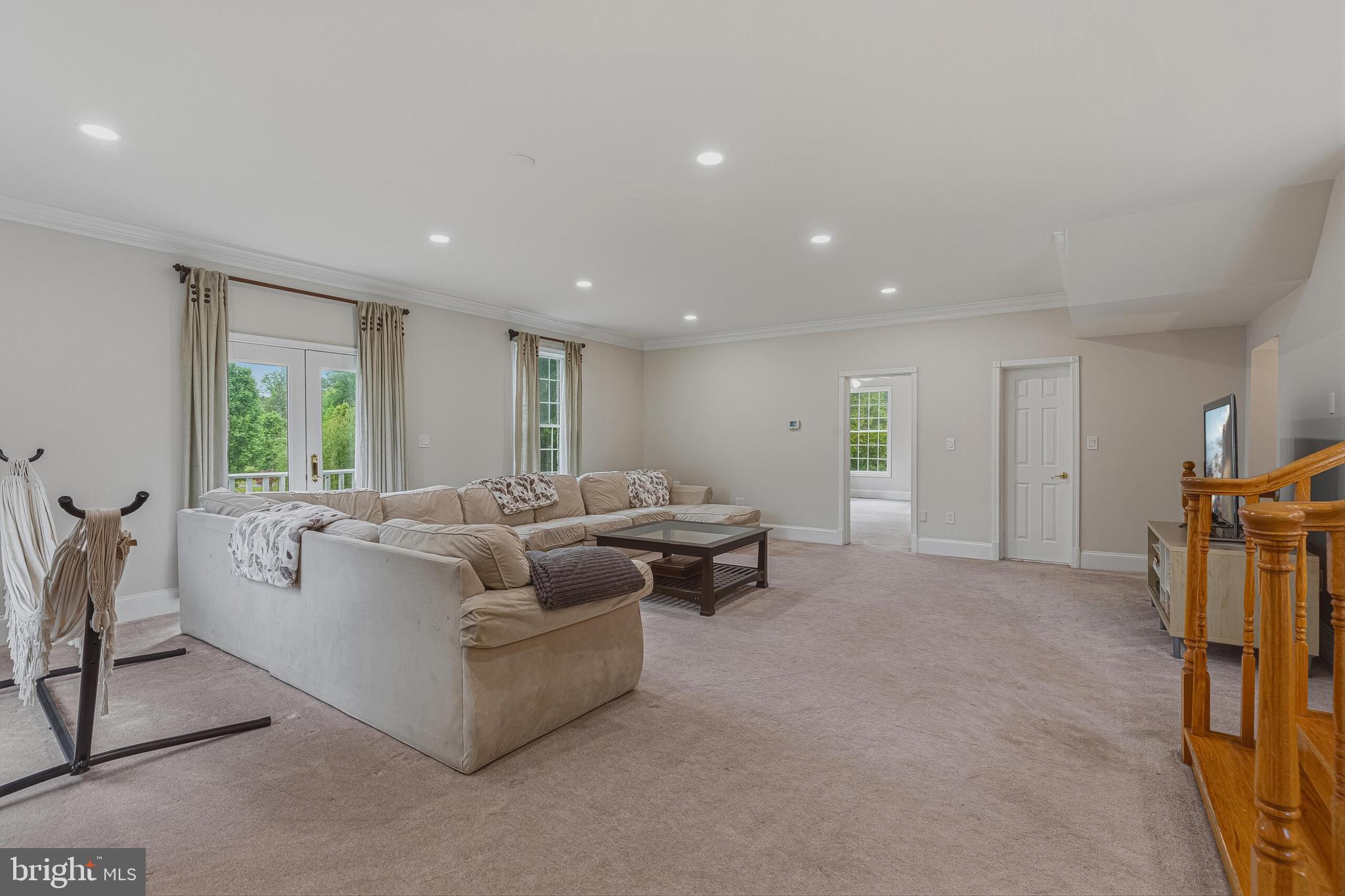 837 Seneca Road Great Falls, VA 22066 - Photo 22 of 49