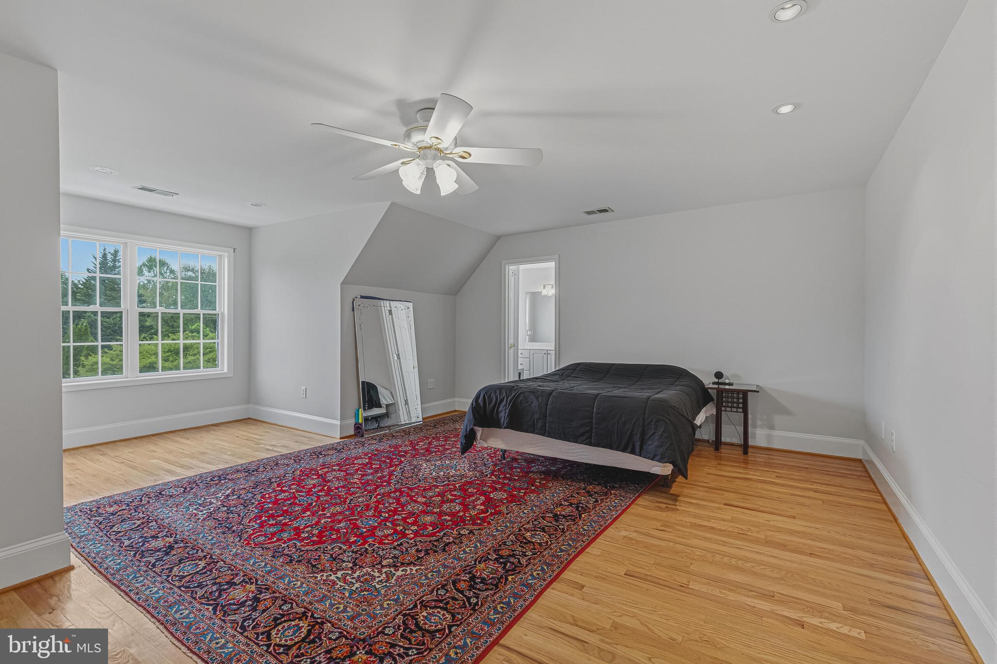 837 Seneca Road Great Falls, VA 22066 - Photo 39 of 49