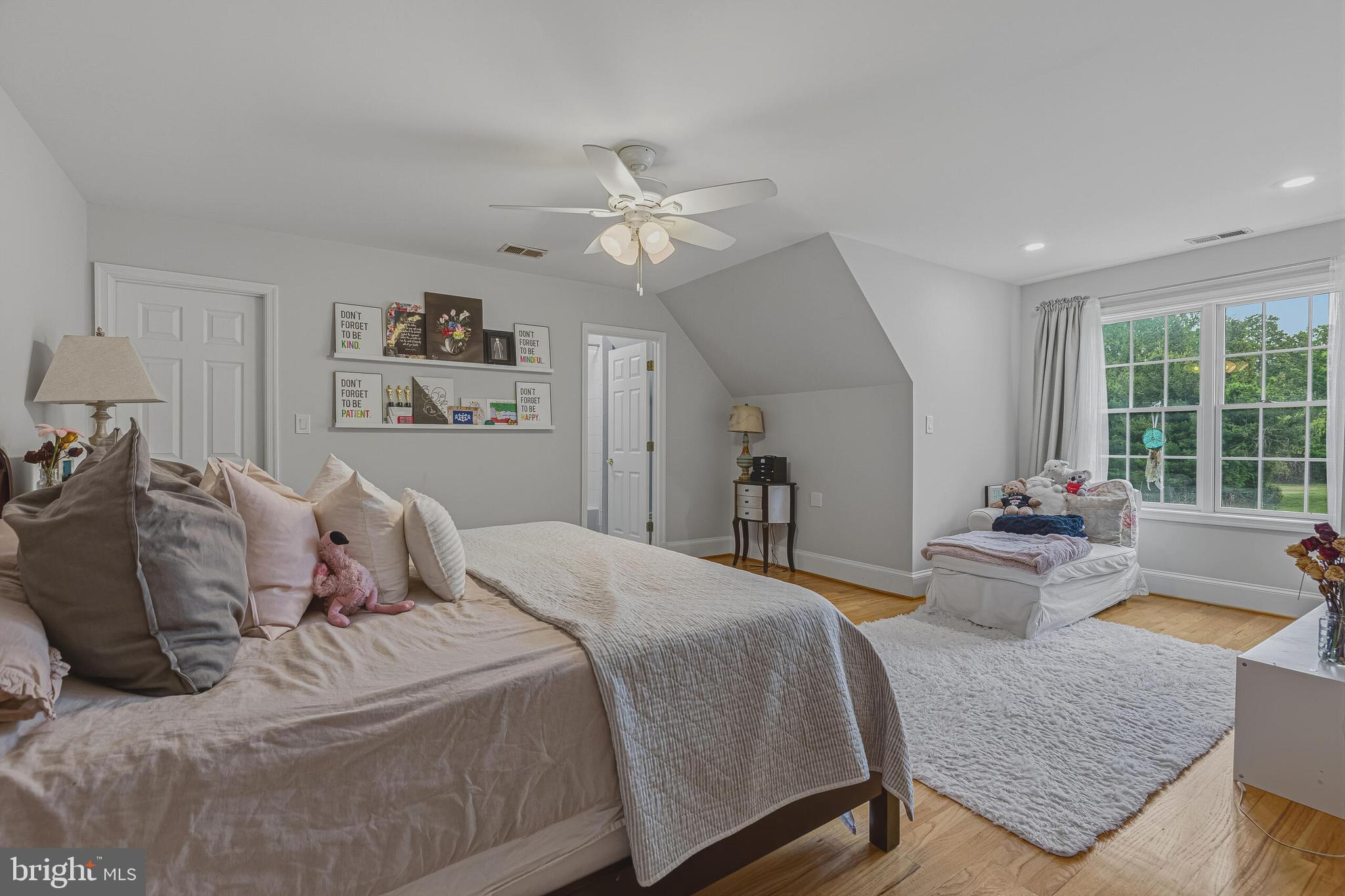 837 Seneca Road Great Falls, VA 22066 - Photo 41 of 49