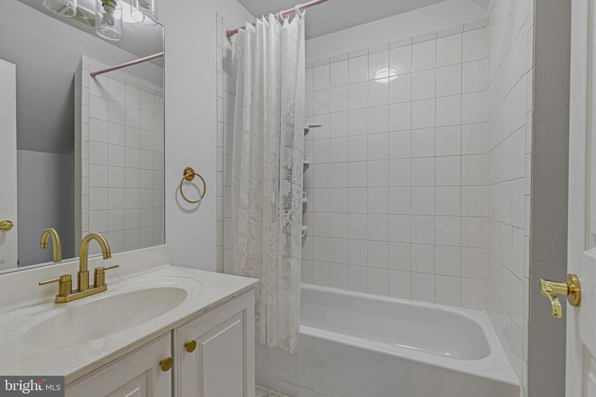 837 Seneca Road Great Falls, VA 22066 - Photo 44 of 49