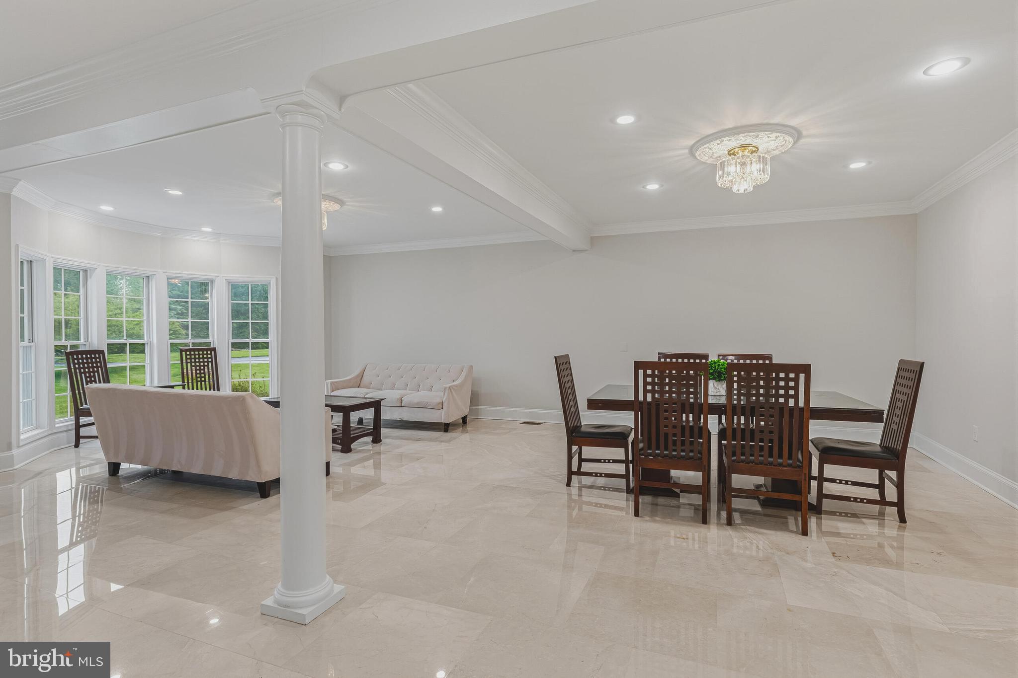 837 Seneca Road Great Falls, VA 22066 - Photo 8 of 49