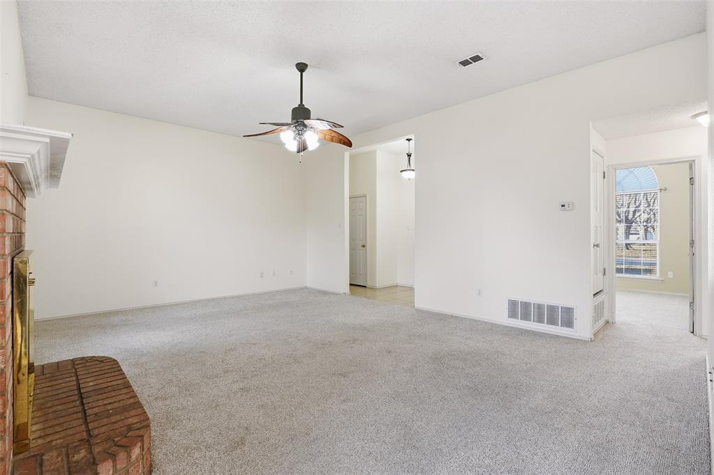 1025 Matthew Street Burleson, TX 76028 - Photo 18 of 30