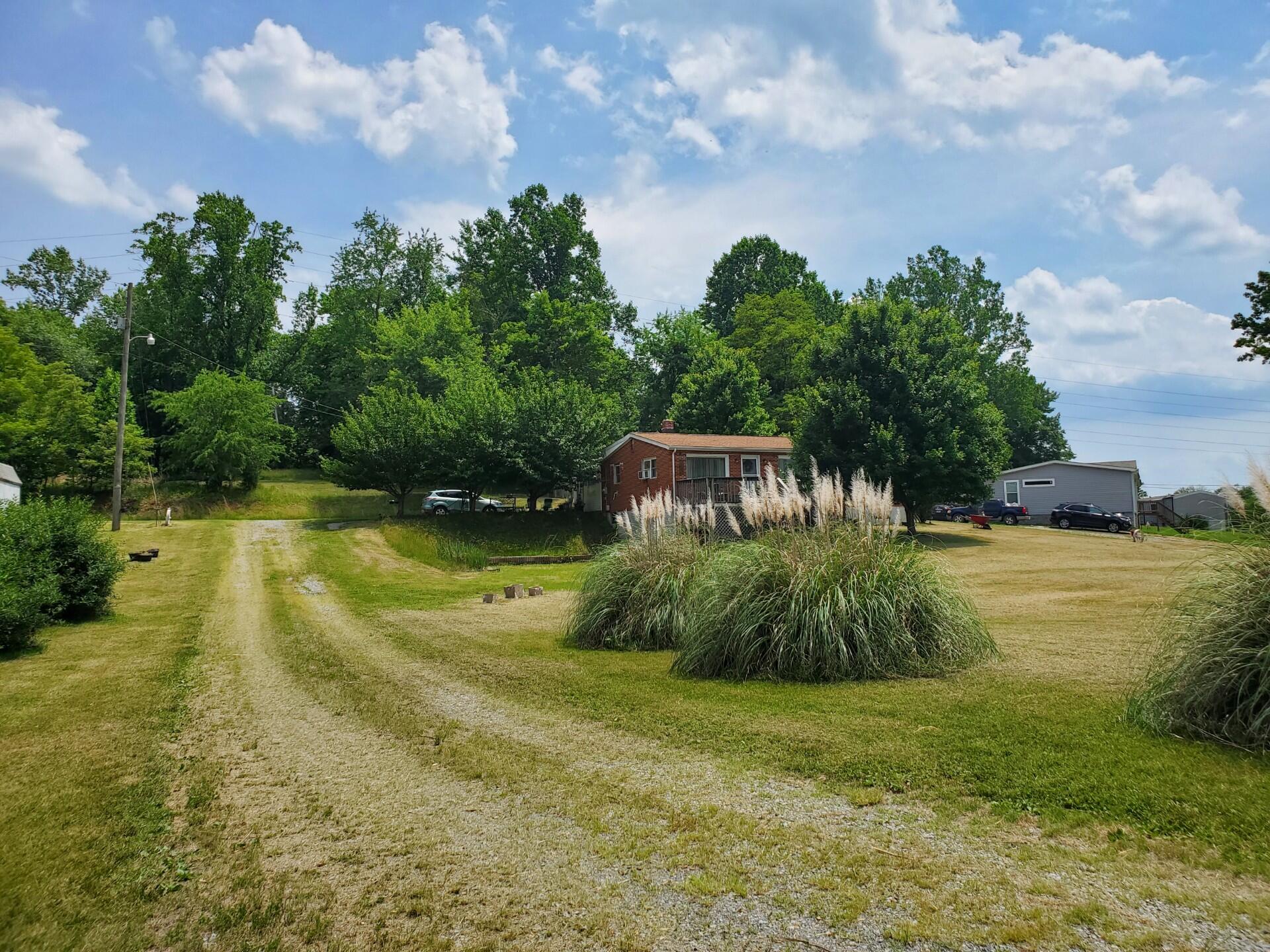 1039 Gaston Road Vinton, VA 24179 - Photo 3 of 12 image11