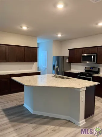 $2,150 | 7531 Trailview Drive, Gonzales, LA 70737