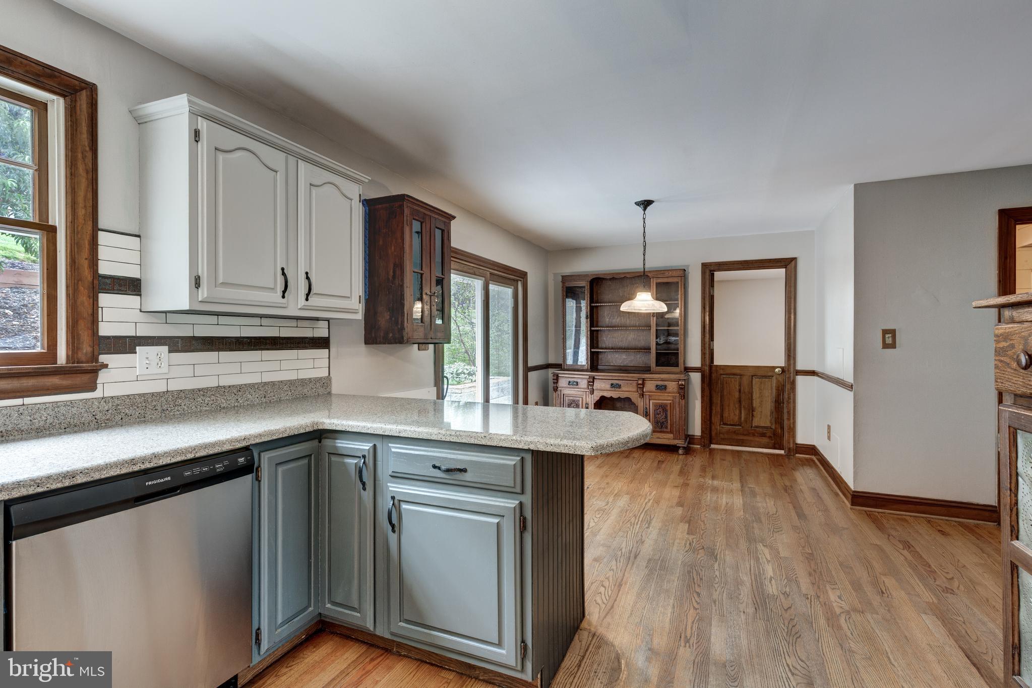 15 Ridgeview Drive Westminster, MD 21157 - Photo 19 of 77 kitchen