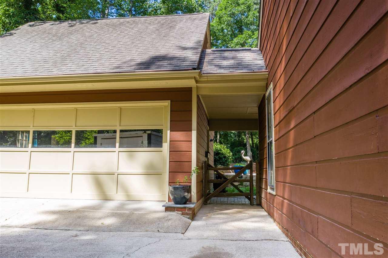 8613 Wood Lawn Drive Raleigh, NC 27613 - Photo 4 of 30