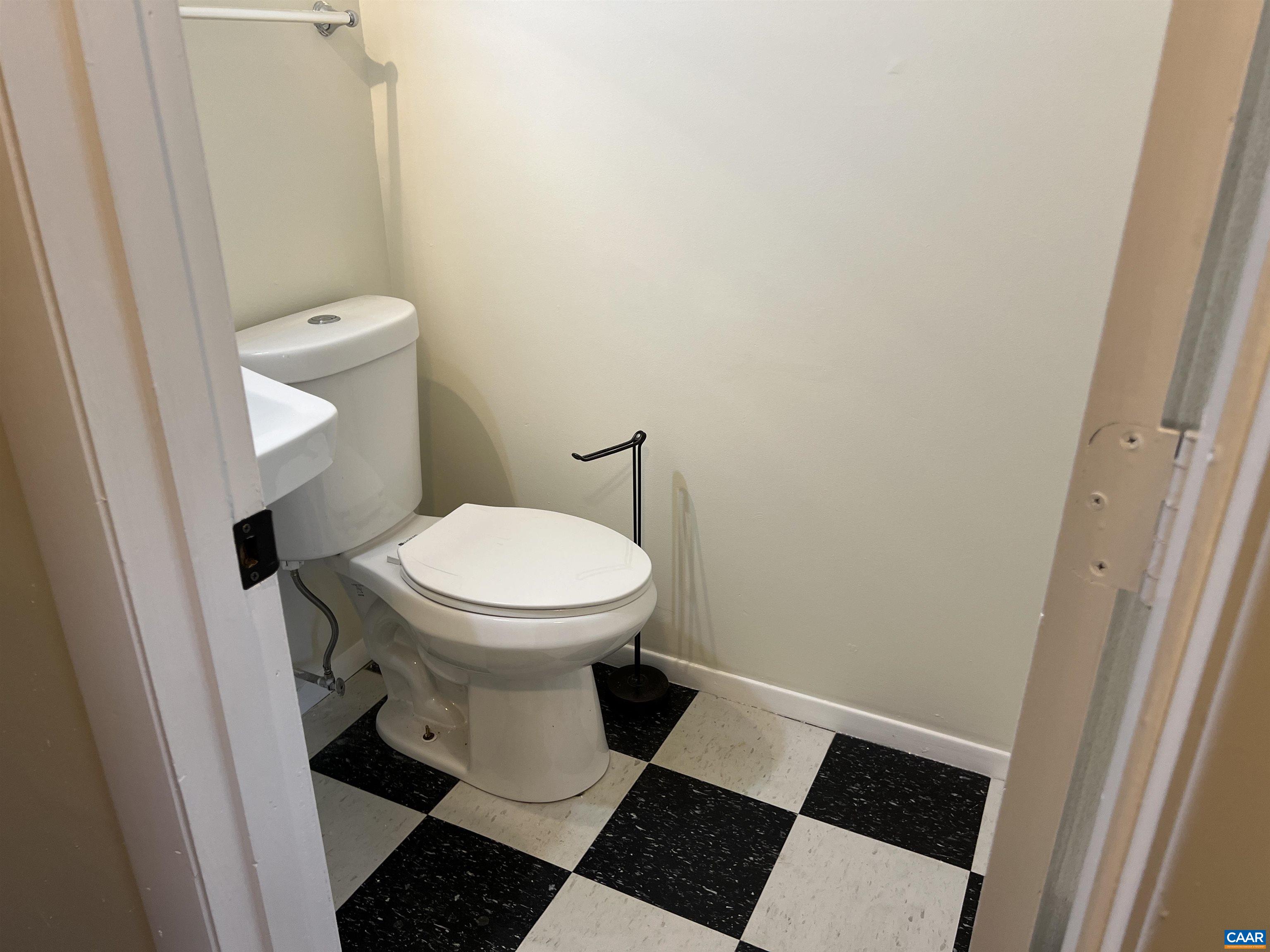 405 Valley Rd Extension Charlottesville, VA 22903 - Photo 10 of 13