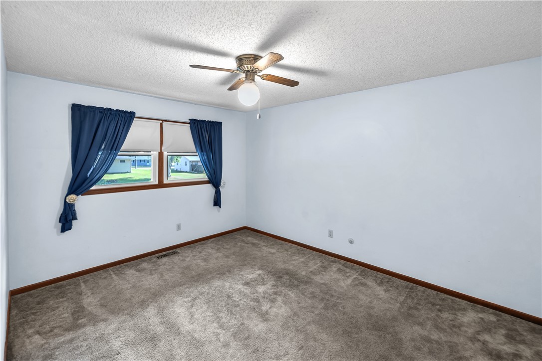 4621 East Willowbrook Lane Decatur, IL 62521 - Photo 12 of 33