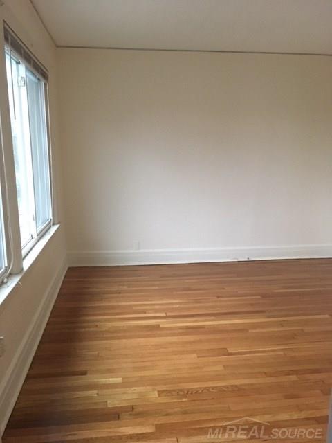 1050 Wayburn Street Grosse Pointe, MI 48230 - Photo 5 of 27
