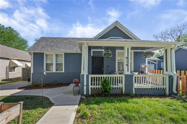 $212,000 | 919 Pottawatomie Street, Leavenworth, KS 66048
