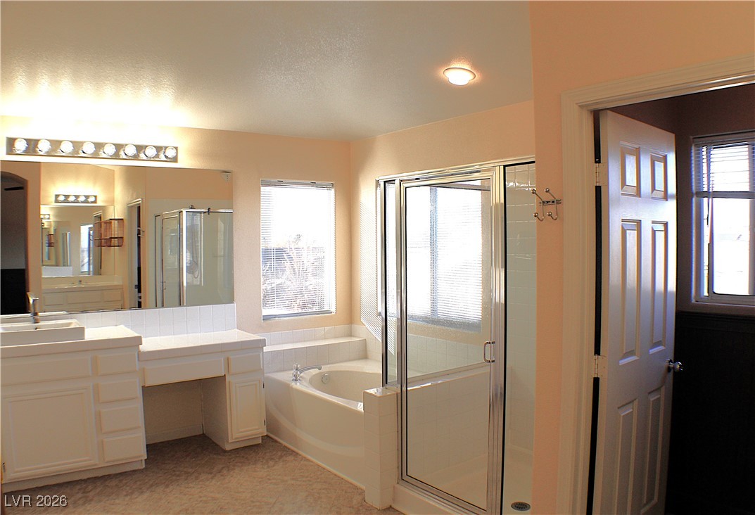 2344 Kenneth Avenue Henderson, NV 89052 - Photo 18 of 25 PRIMARY BATH BOASTS DUAL / SEPARATE SINKS!