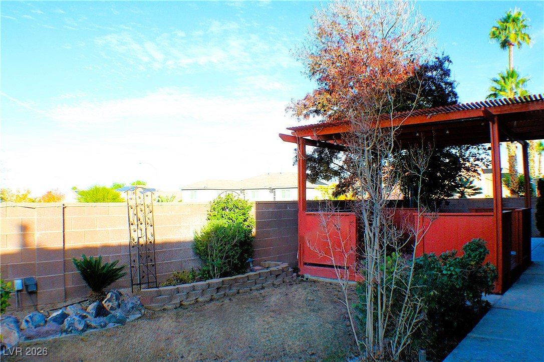 2344 Kenneth Avenue Henderson, NV 89052 - Photo 23 of 25 BACKYARD RETREAT!