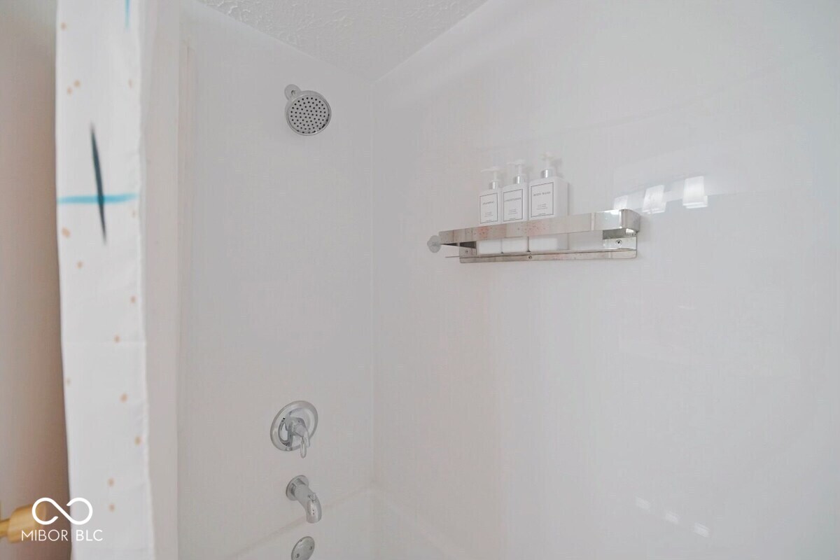 13165 Allisonville Road Fishers, IN 46038 - Photo 20 of 35