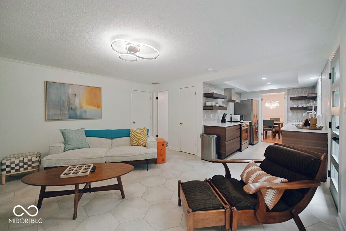 13165 Allisonville Road Fishers, IN 46038 - Photo 8 of 35