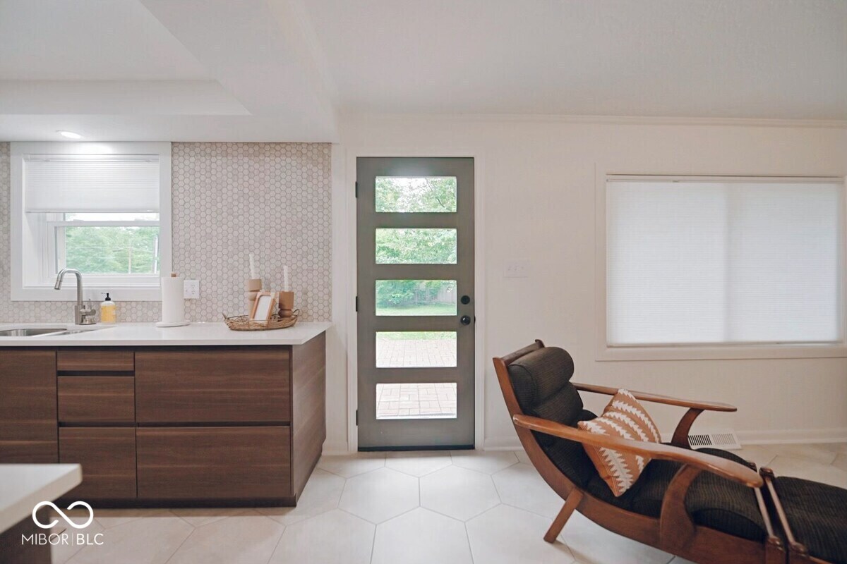 13165 Allisonville Road Fishers, IN 46038 - Photo 9 of 35