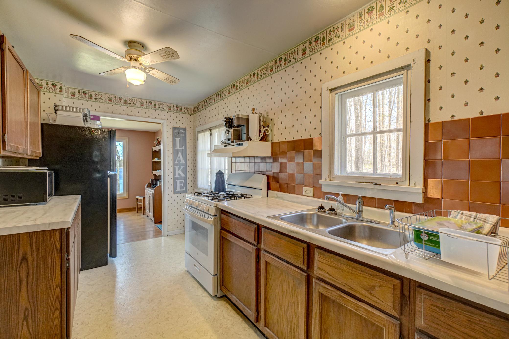 11404 North Farnsworth Road Hayward, WI 54843 - Photo 30 of 42